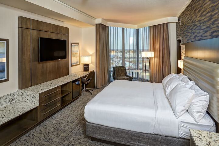Mystic Lake Casino Hotel
