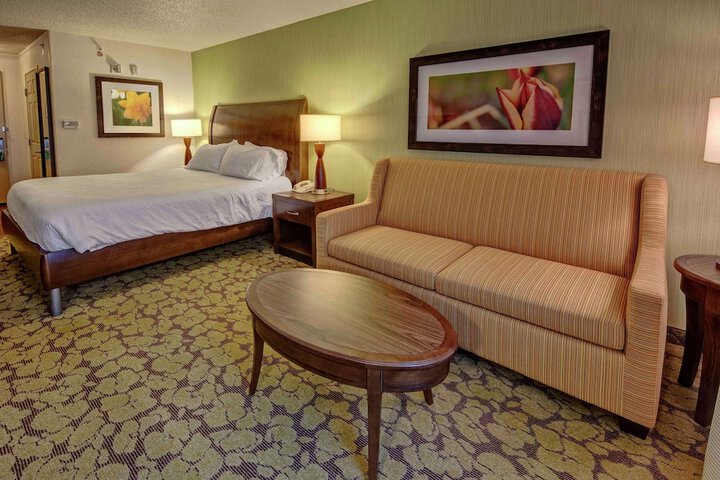 Room 12 of 39