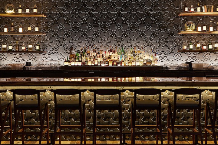 Lounge 34 of 42
