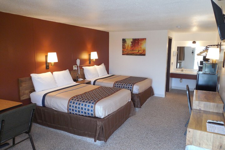 Room 32 of 54