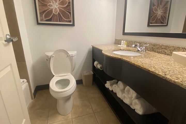 Room 15 of 34