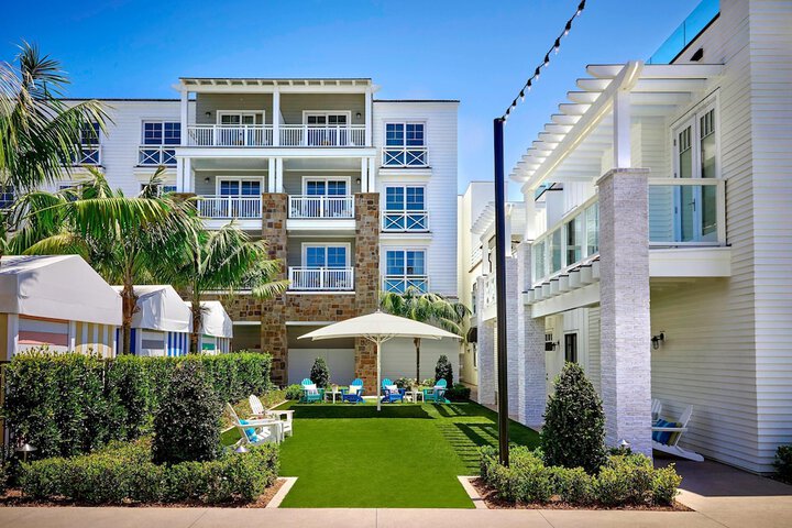 Lido House Autograph Collection