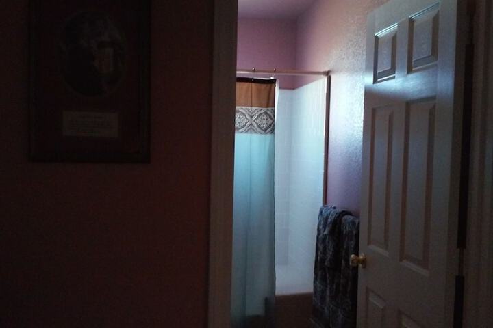 Room 26 of 85