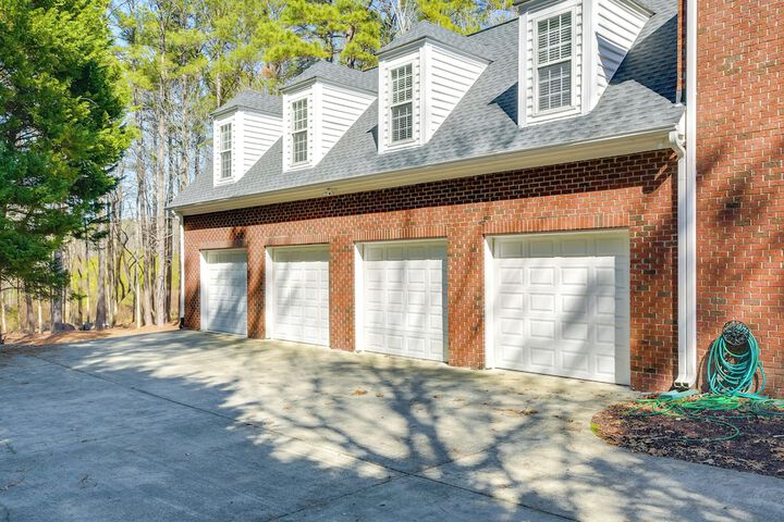 Hike Golf & Boat: Wake Forest Home w / Yard