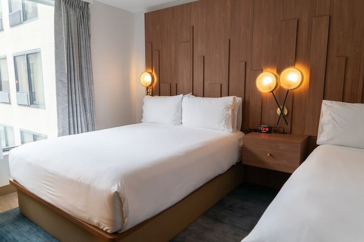 Room 44 of 116