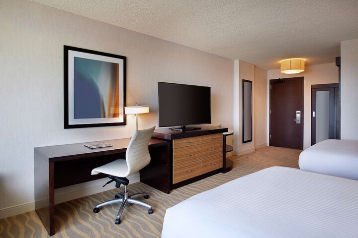 Room 42 of 85