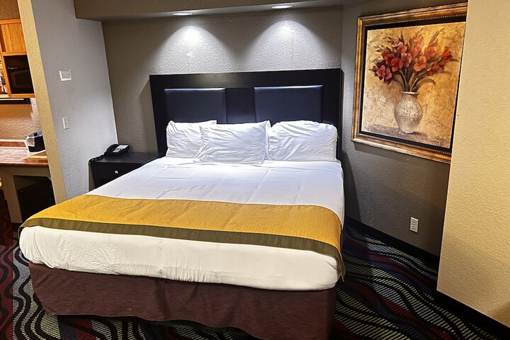 Room 9 of 26
