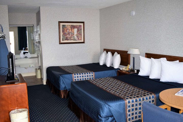 Room 44 of 50