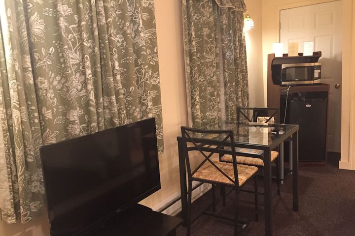 Room 148 of 287