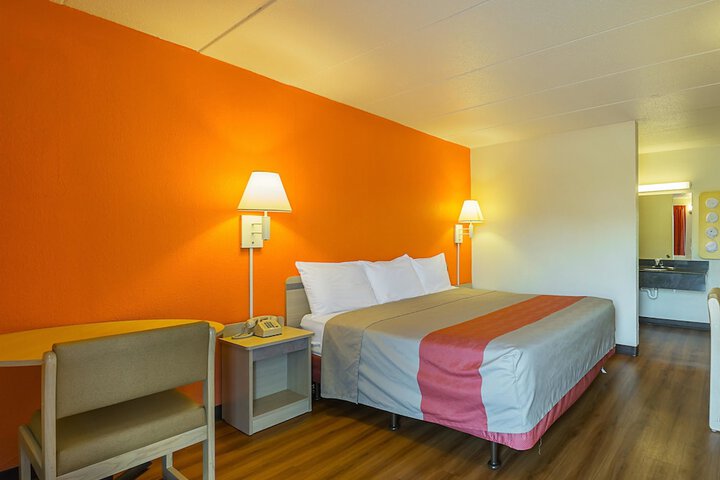 Room 20 of 49