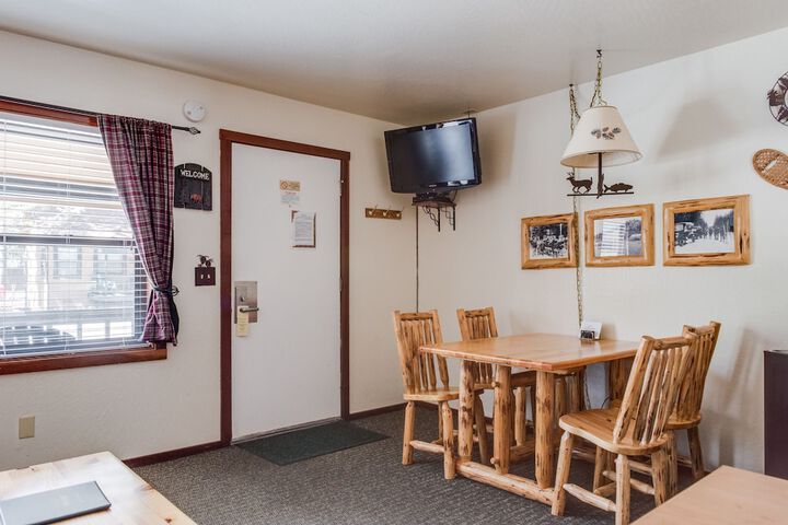 Room 42 of 101