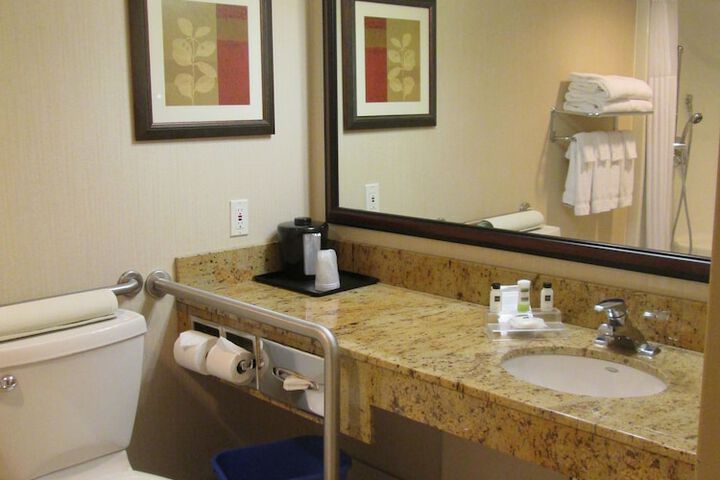 Room 20 of 28