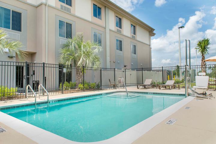 Pool 5 of 35