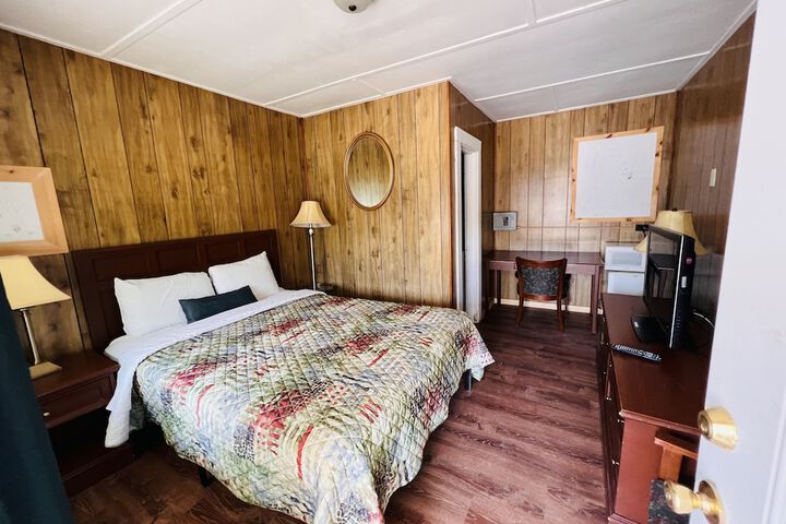 Room 9 of 26