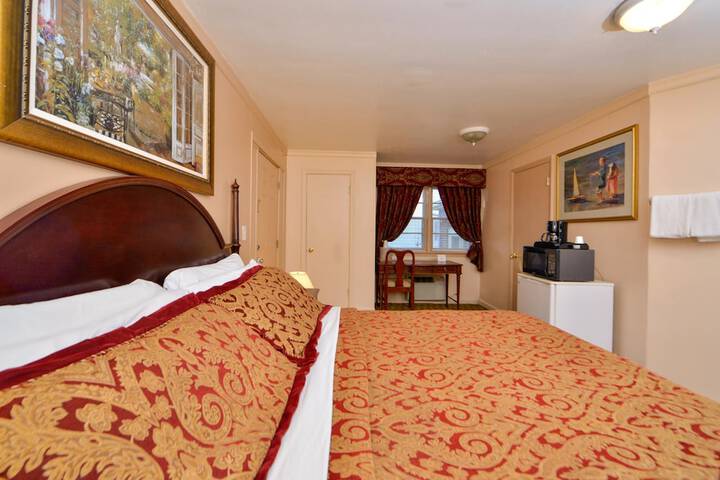 Room 19 of 28
