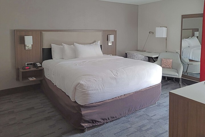 Room 47 of 108