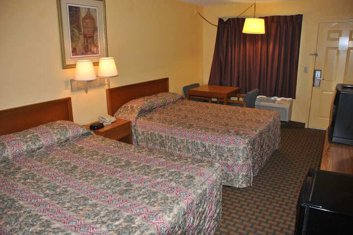 Room 13 of 15