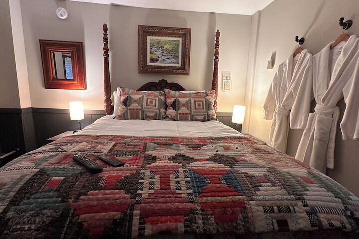 Room 69 of 200