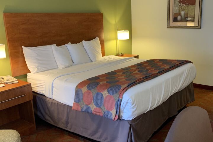 Room 17 of 25