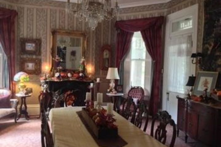 Victorian House Bed & Breakfast