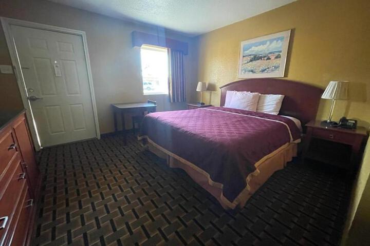 Budget Inn