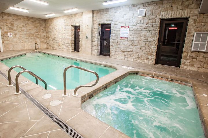 Pool 4 of 26
