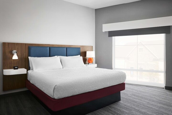 Room 16 of 28