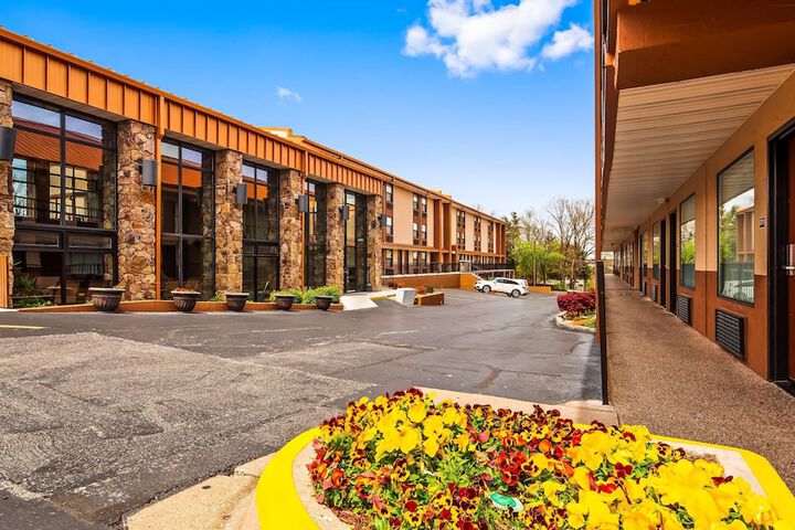 Hotel 6 of 62