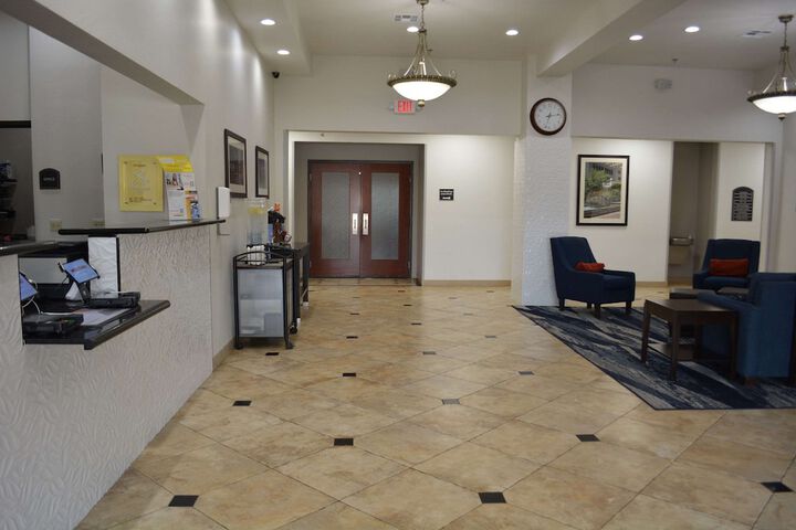 Hotel Interior 4 of 29