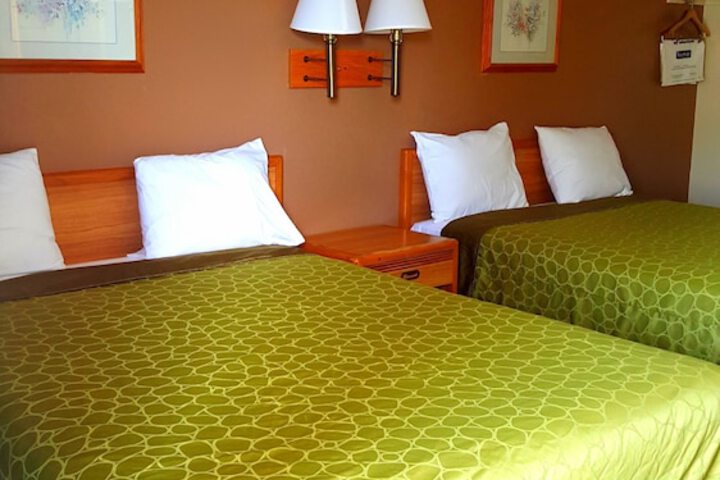 Room 13 of 19