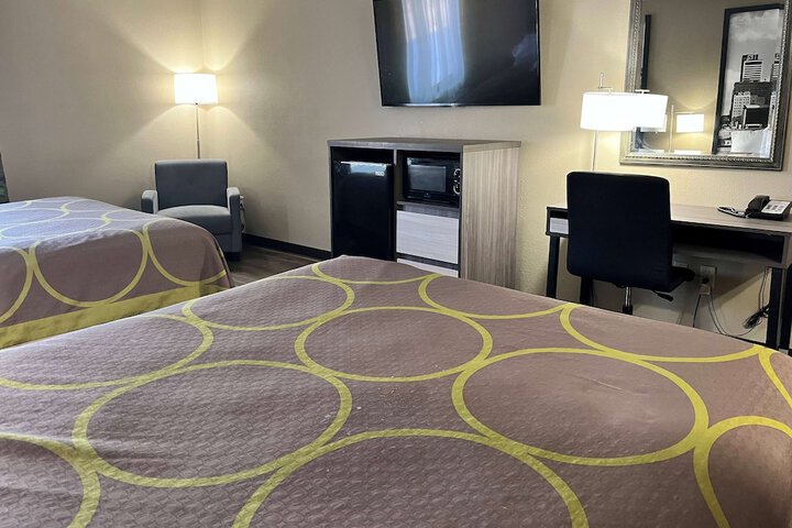 Super 8 by Wyndham Harrison OH