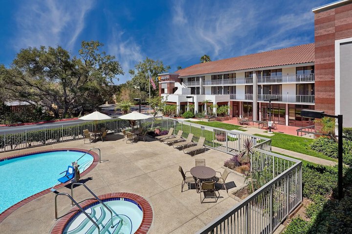 La Quinta Inn & Suites by Wyndham Thousand Oaks-Newbury Park