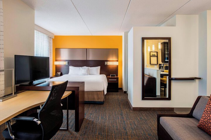 Room 9 of 26