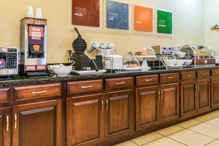 Breakfast/Coffee Service 50 of 61
