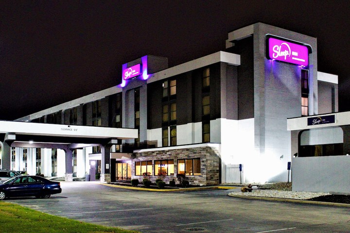 Hotel 5 of 30