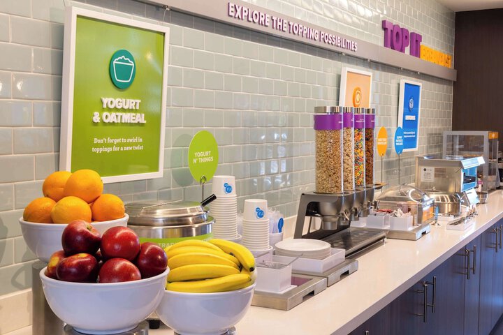 Breakfast/Coffee Service 26 of 37