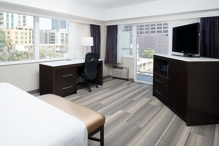 Room 30 of 52