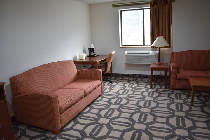 Room 9 of 30