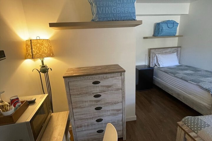 Room 34 of 62