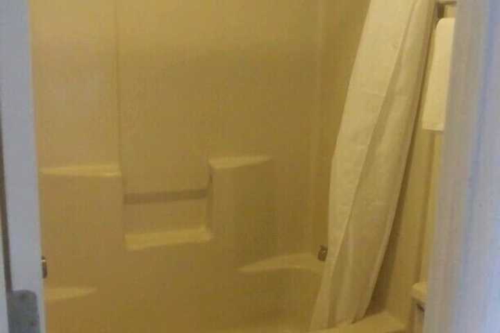 Room 32 of 51