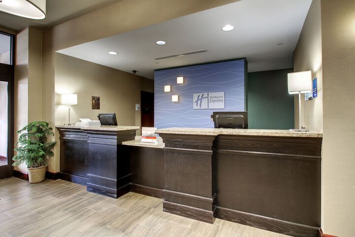 Hotel 5 of 53