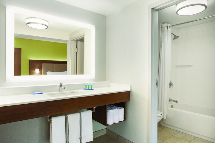 Holiday Inn Express Hartford South - Rocky Hill by IHG