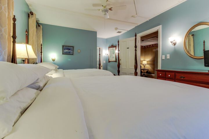 Room 32 of 55