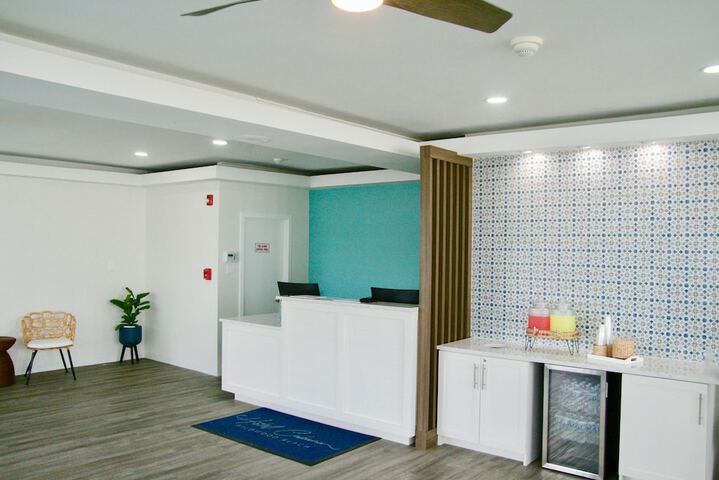 Hotel Cabana Oceanfront / Boardwalk