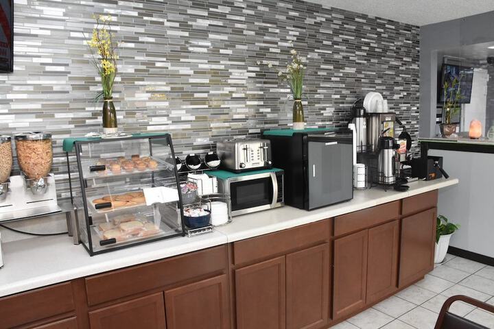 Breakfast/Coffee Service 11 of 11