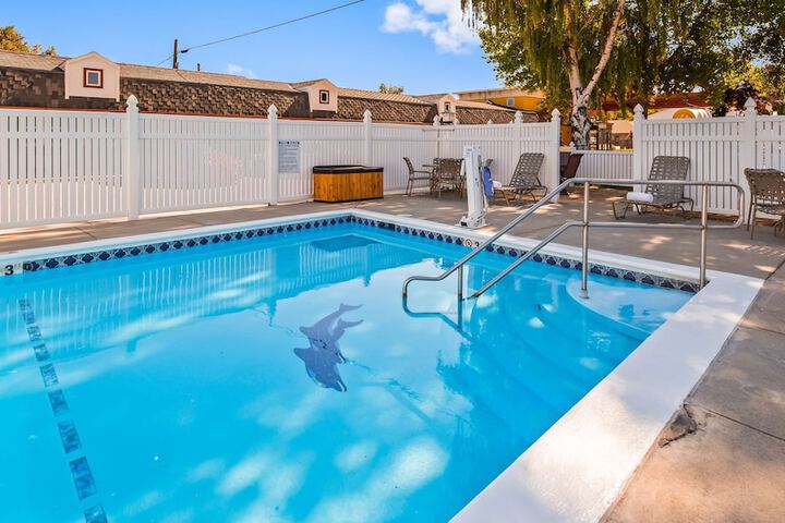 Pool 3 of 28