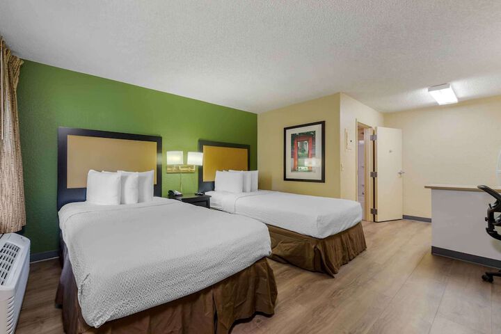 Room 13 of 26