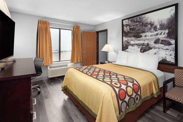 Room 21 of 30
