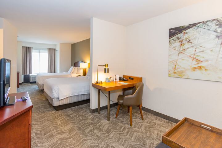 Room 18 of 32