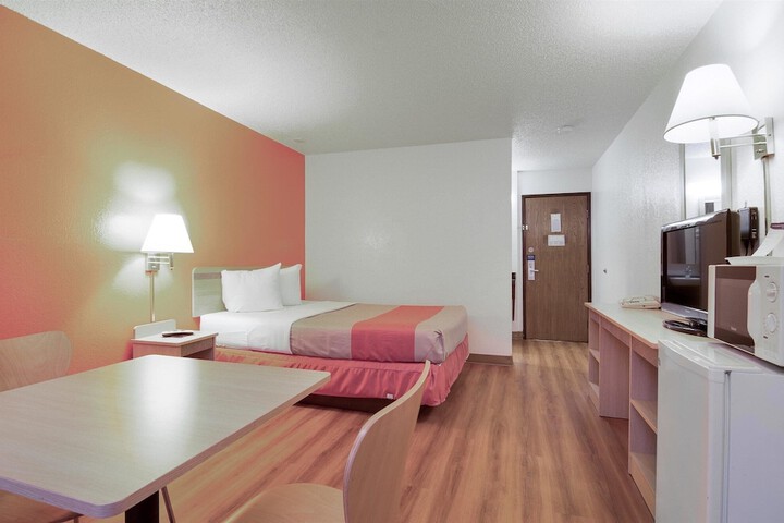 Motel 6 Colby KS